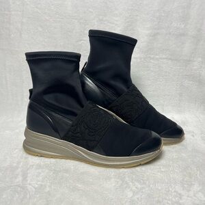 TARYN ROSE Zorah Black and Gold Platform Pull On Sock Booties size 9